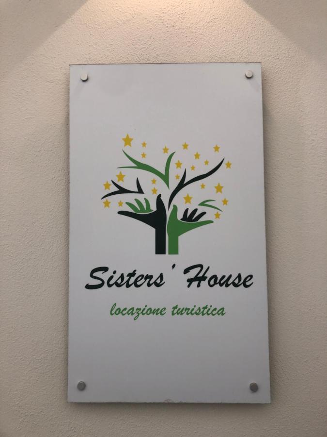 Sisters' House Apartment Bari Bagian luar foto