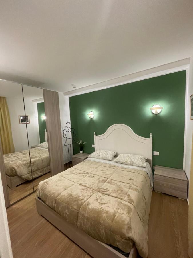 Sisters' House Apartment Bari Bagian luar foto