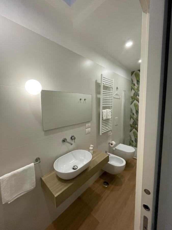Sisters' House Apartment Bari Bagian luar foto