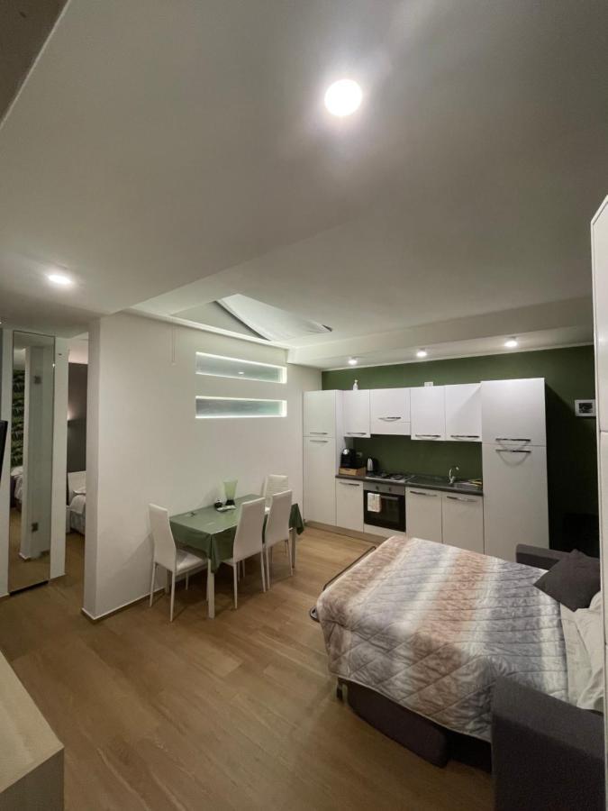 Sisters' House Apartment Bari Bagian luar foto