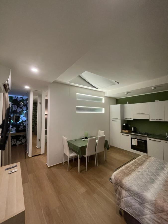 Sisters' House Apartment Bari Bagian luar foto