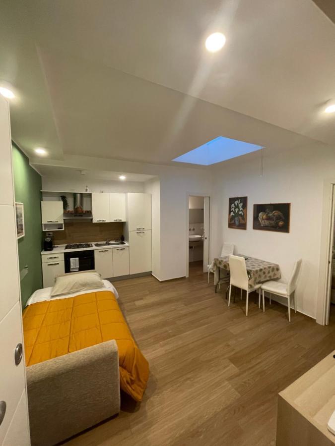 Sisters' House Apartment Bari Bagian luar foto